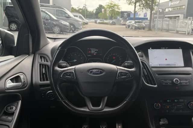 Ford Focus (2018) thumbnail 22