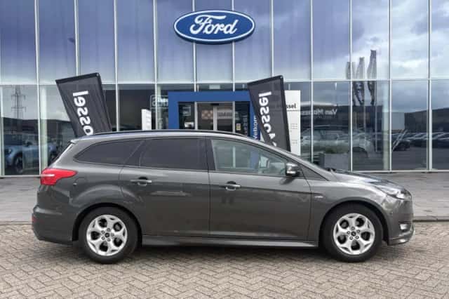 Ford Focus (2018) thumbnail 6
