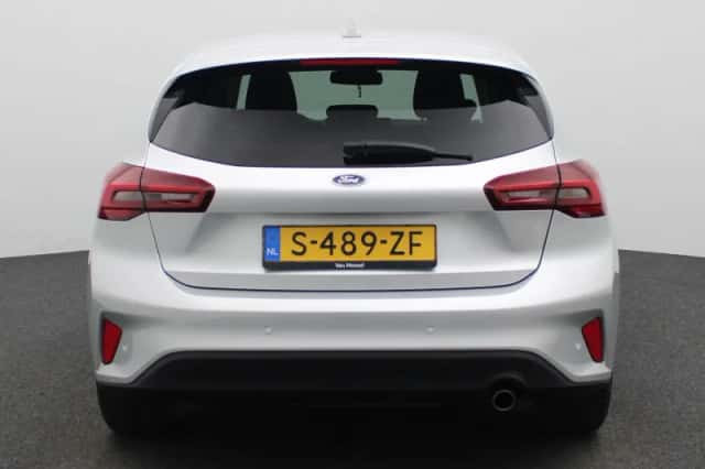 Ford Focus (2023) thumbnail 5