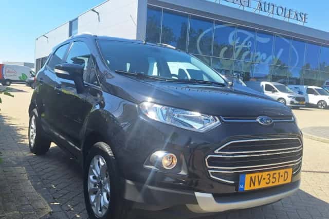 Ford EcoSport (2017) thumbnail 3