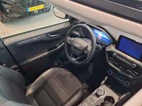Ford Kuga (2022) thumbnail 42