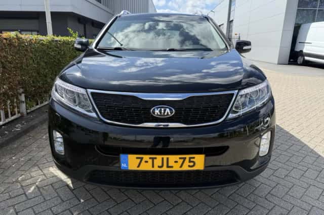 Kia Sorento (2014) thumbnail 4