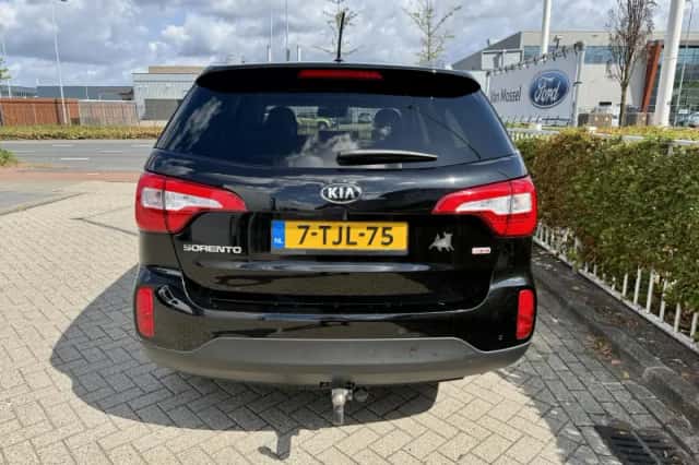 Kia Sorento (2014) thumbnail 6