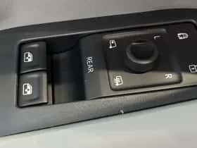 Ford Explorer thumbnail 19
