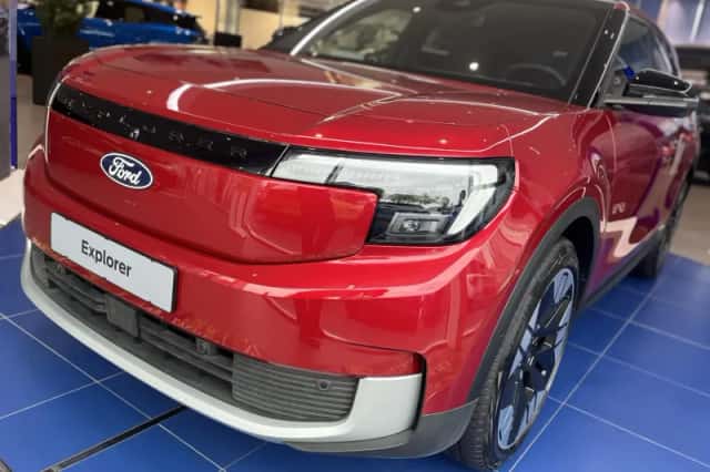 Ford Explorer (2026) thumbnail 3