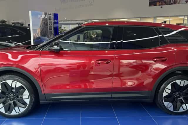 Ford Explorer (2026) thumbnail 4