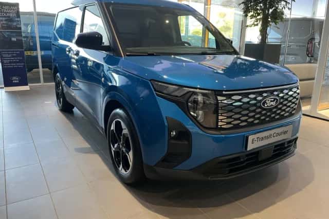 Ford E-Transit (2026) thumbnail 3