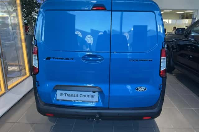 Ford E-Transit (2026) thumbnail 5