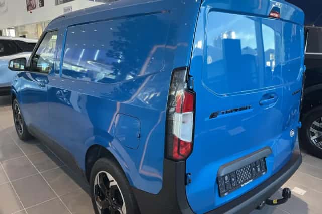 Ford E-Transit (2026) thumbnail 6