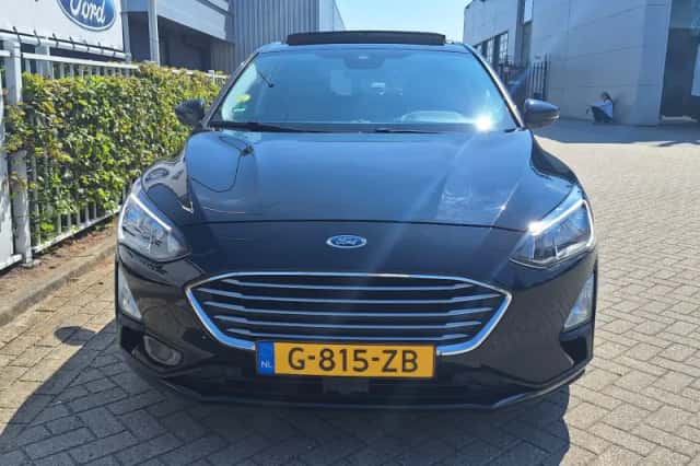 Ford Focus (2020) thumbnail 2