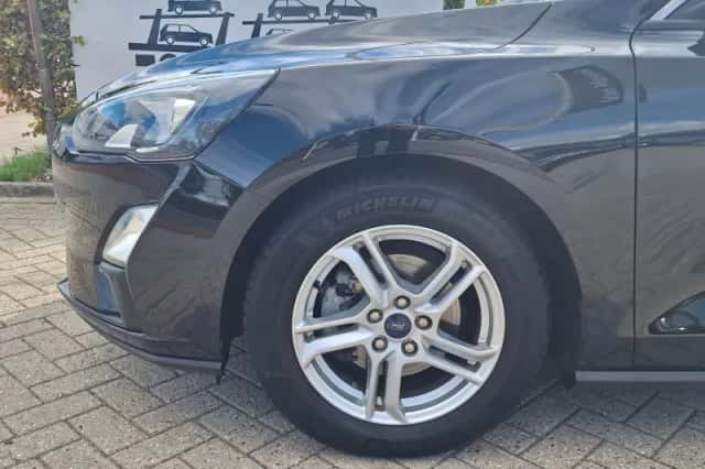 Ford Focus (2020) thumbnail 4