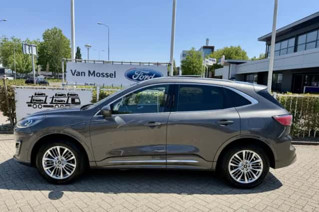 Ford Kuga (2022) thumbnail 2
