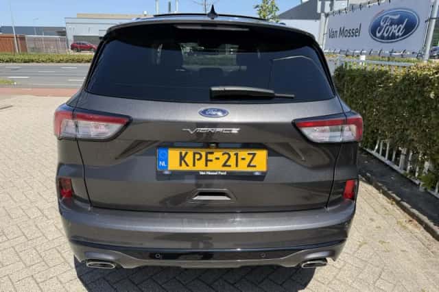 Ford Kuga (2022) thumbnail 5