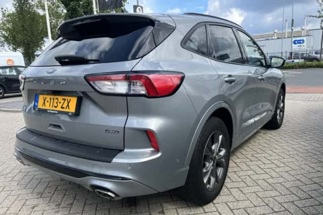 Ford Kuga (2024) thumbnail 4