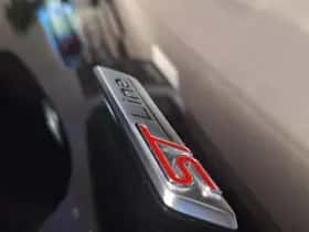 Ford Kuga thumbnail 38