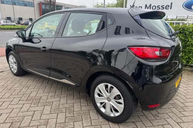 Renault Clio (2018) thumbnail 5