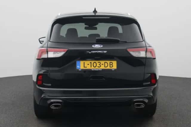 Ford Kuga (2021) thumbnail 5