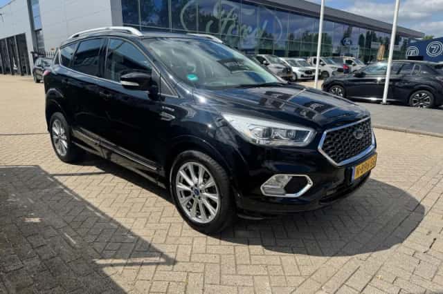 Ford Kuga (2018) thumbnail 2