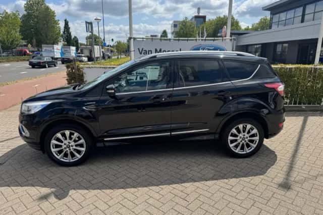 Ford Kuga (2018) thumbnail 5