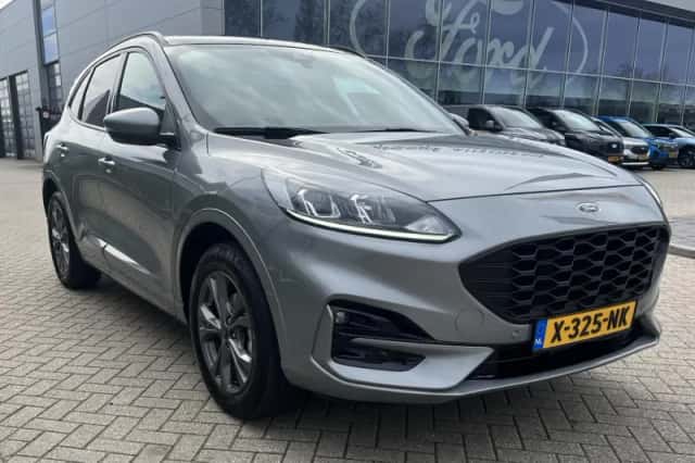 Ford Kuga (2024) thumbnail 3
