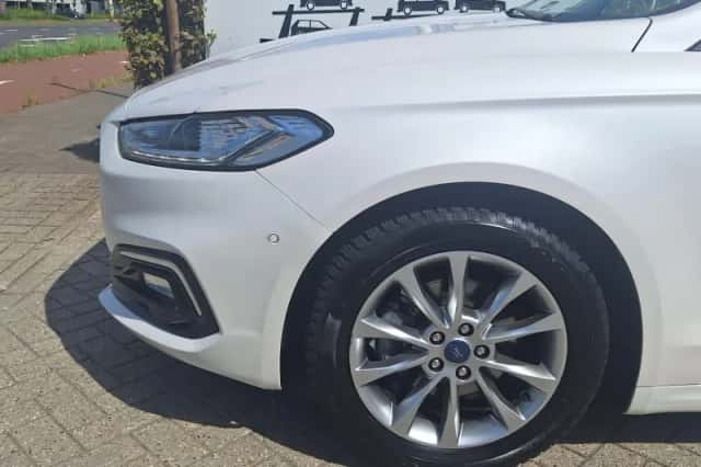 Ford Mondeo (2019) thumbnail 4