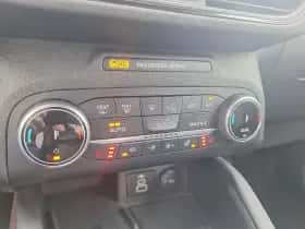 Ford Kuga thumbnail 24