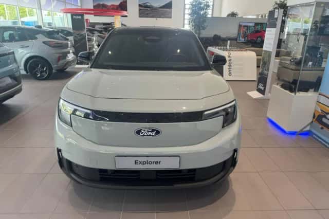 Ford Explorer (2026) thumbnail 2