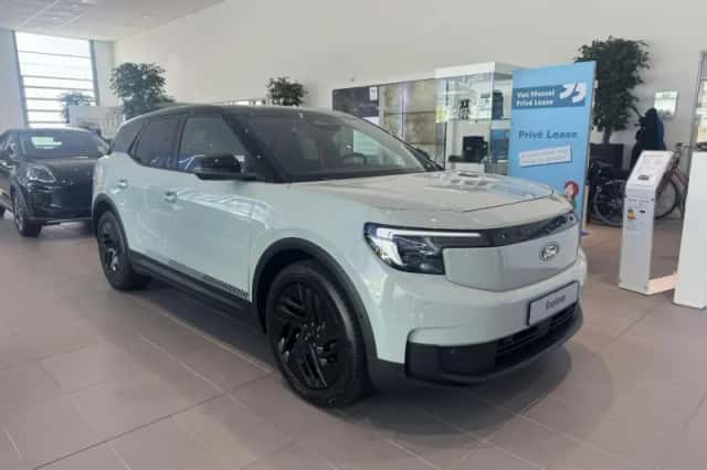 Ford Explorer (2026) thumbnail 3