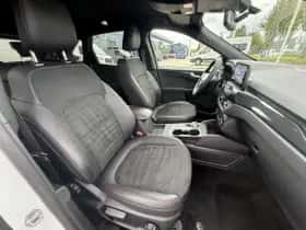 Ford Kuga (2021) thumbnail 9