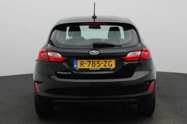 Ford Fiesta (2022) thumbnail 5