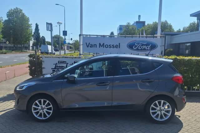 Ford Fiesta (2018) thumbnail 4