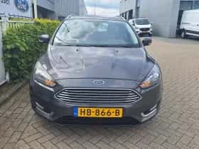 Ford Focus (2015) thumbnail 2