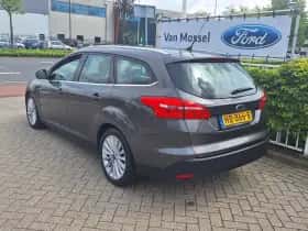 Ford Focus (2015) thumbnail 5