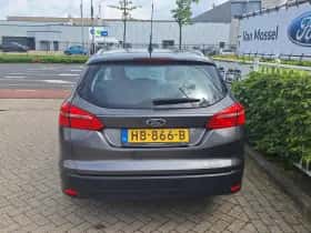Ford Focus (2015) thumbnail 6