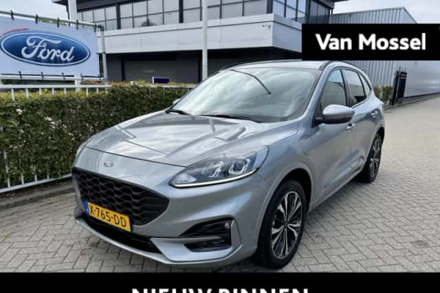 Ford Kuga (2023) thumbnail 1