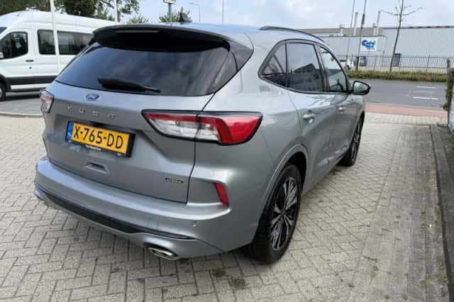 Ford Kuga (2023) thumbnail 5