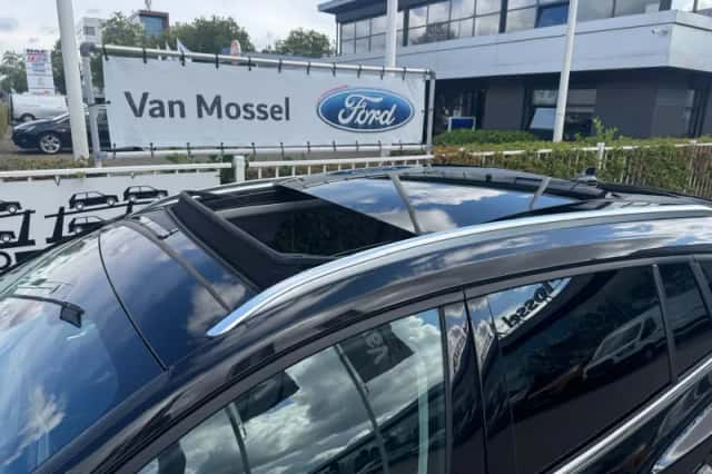 Ford Focus (2022) thumbnail 6