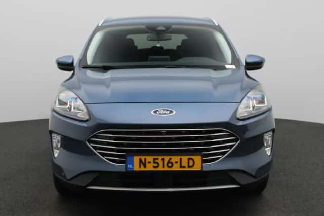 Ford Kuga (2021) thumbnail 3