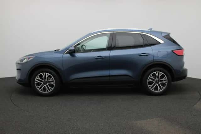 Ford Kuga (2021) thumbnail 4