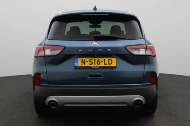 Ford Kuga (2021) thumbnail 5