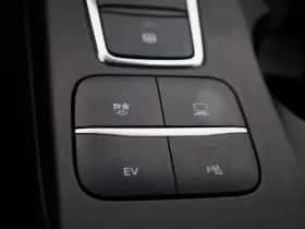 Ford Kuga (2023) thumbnail 23