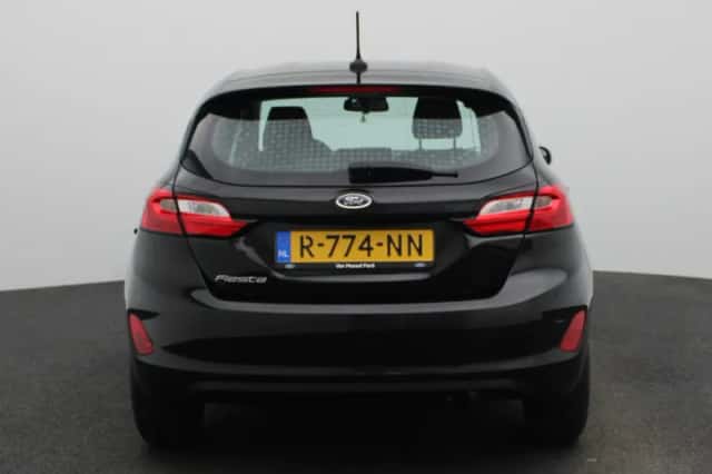 Ford Fiesta (2022) thumbnail 5