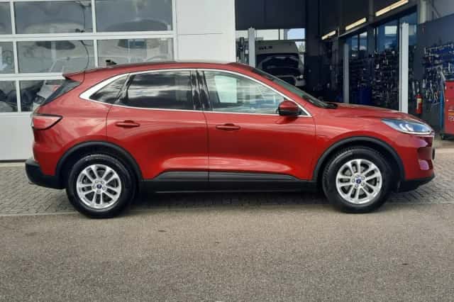 Ford Kuga (2020) thumbnail 4