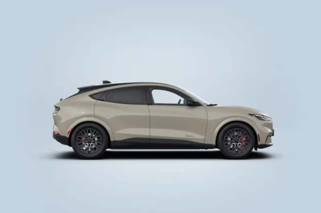 Ford Mustang Mach-E (2026) thumbnail 3