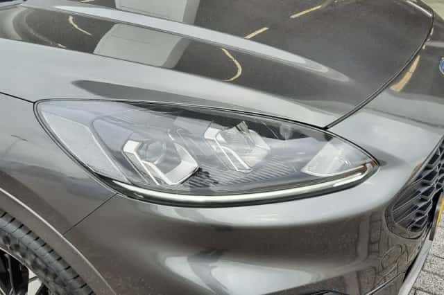 Ford Kuga (2023) thumbnail 6