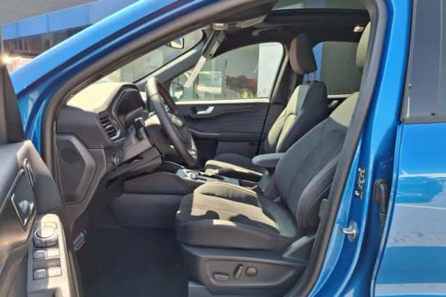 Ford Kuga (2026) thumbnail 4