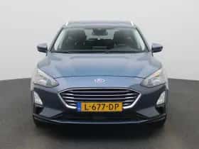 Ford Focus (2021) thumbnail 3
