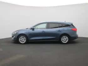 Ford Focus (2021) thumbnail 4