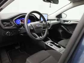 Ford Focus (2021) thumbnail 32