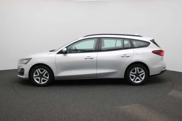 Ford Focus (2023) thumbnail 5